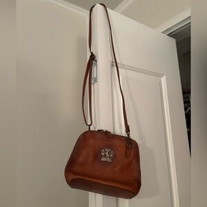 Elegant Tan Leather Crossbody Bag